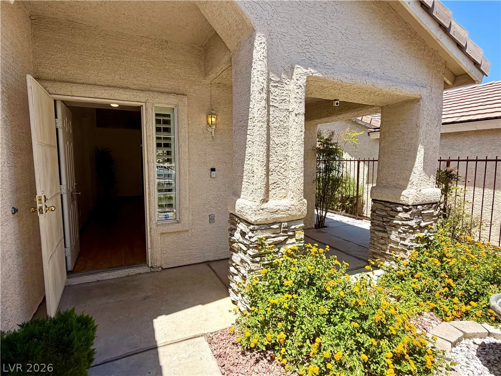 1809 Lyell Canyon, Las Vegas, NV 89134