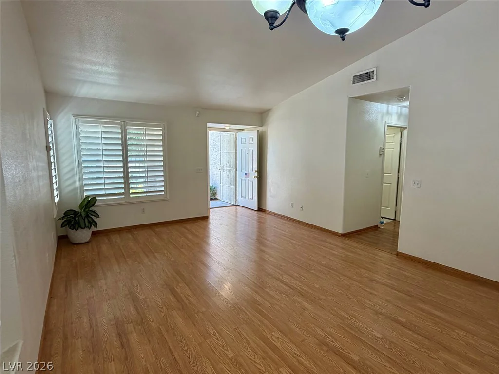 1809 Lyell Canyon, Las Vegas, NV 89134