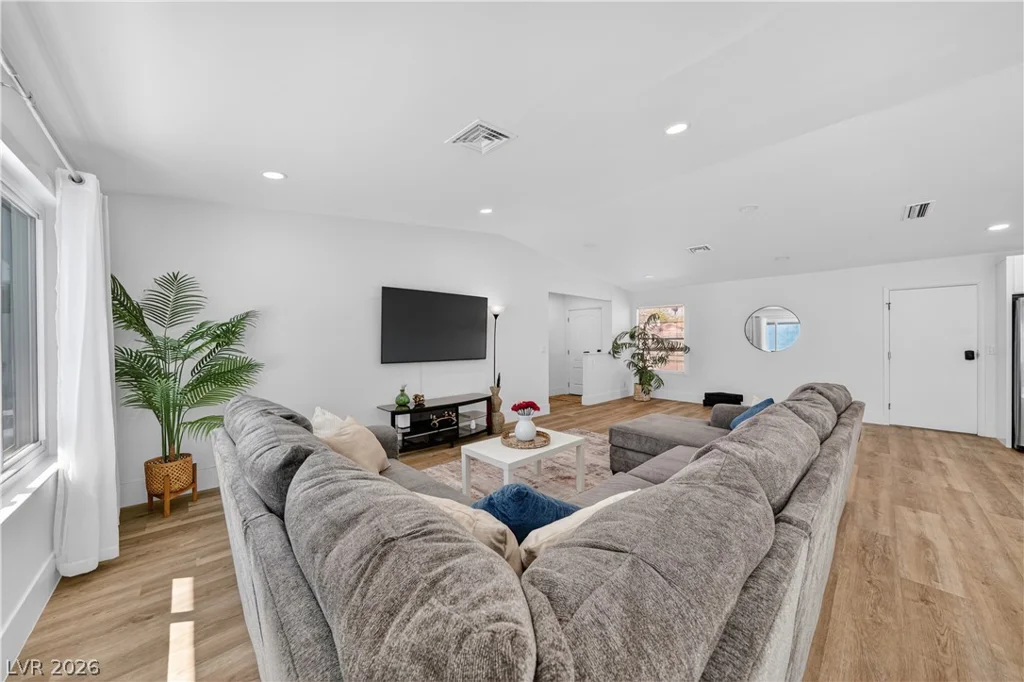 6191 Bullion, Las Vegas, NV 89103