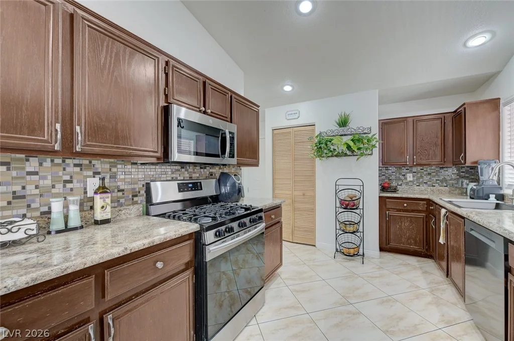 5416 Bible, North Las Vegas, NV 89031