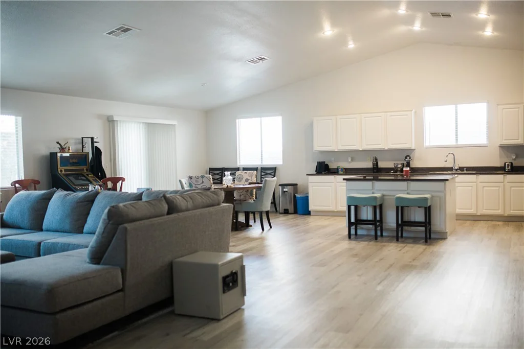 517 Pearberry, Las Vegas, NV 89183