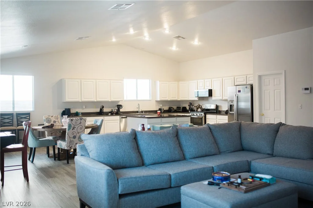 517 Pearberry, Las Vegas, NV 89183
