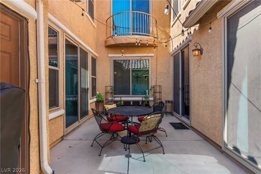 5708 Mammoth Mountain, North Las Vegas, NV 89081