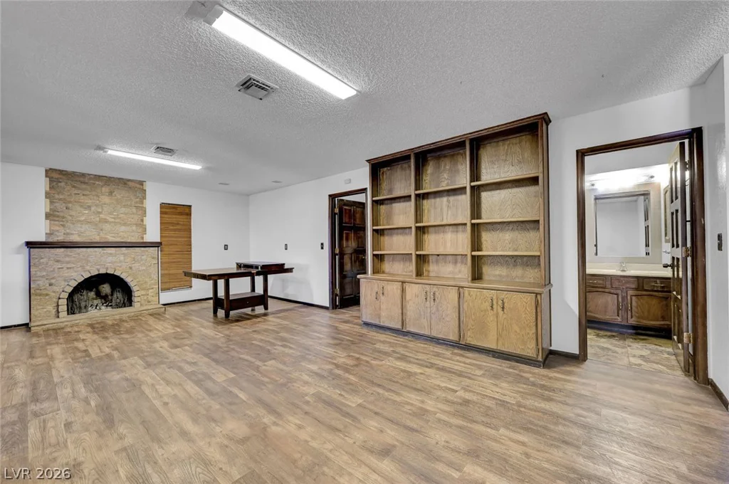 6975 Obannon, Las Vegas, NV 89117