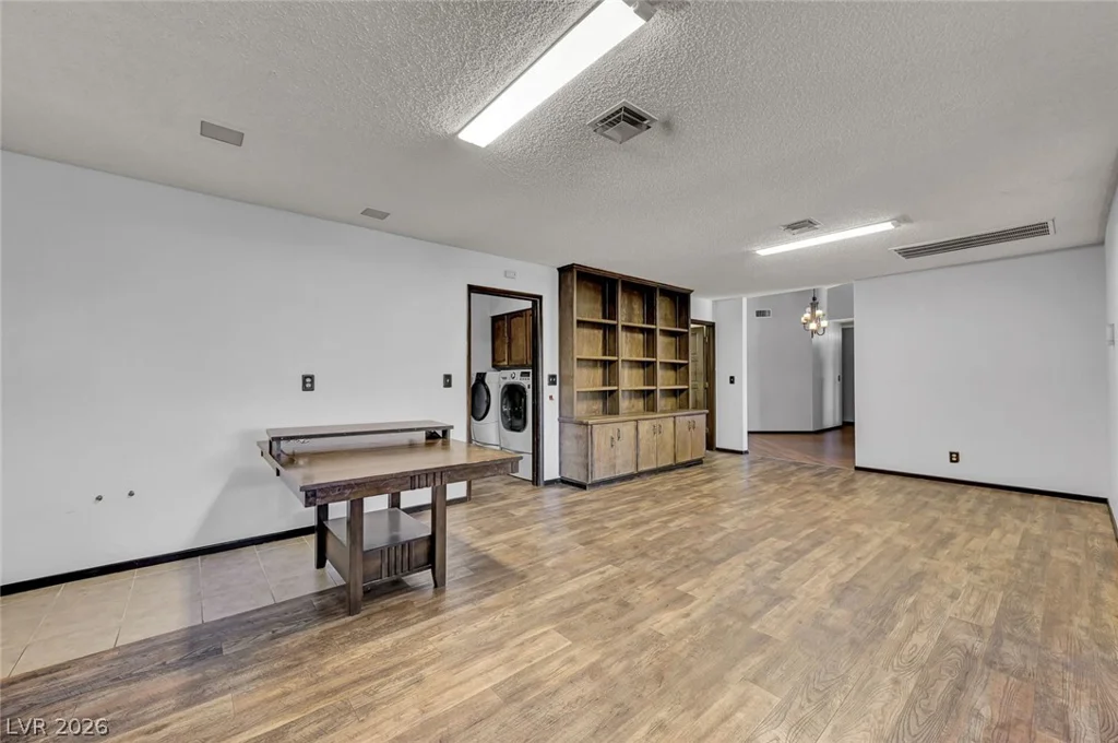 6975 Obannon, Las Vegas, NV 89117