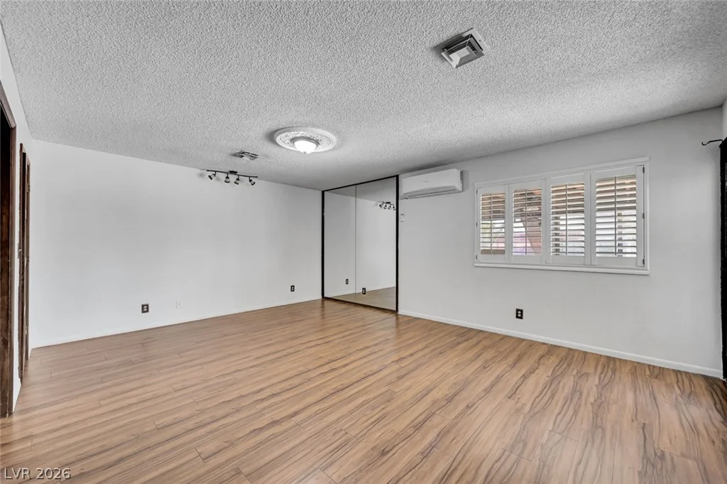 6975 Obannon, Las Vegas, NV 89117