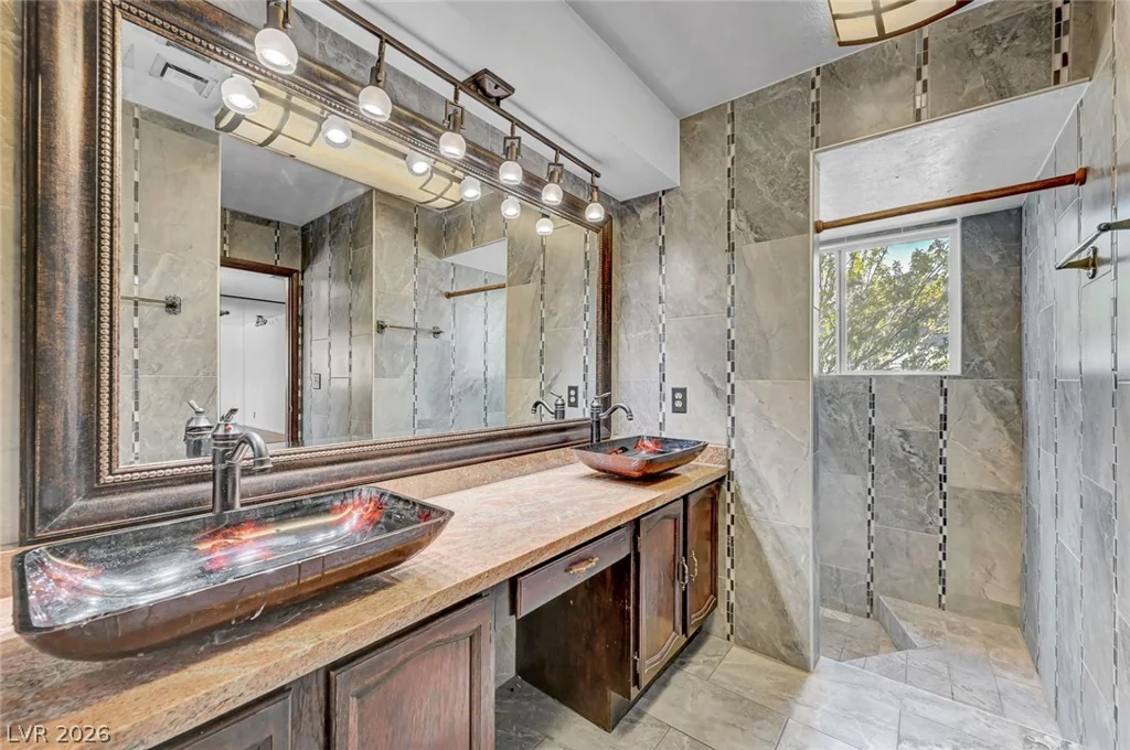 6975 Obannon, Las Vegas, NV 89117