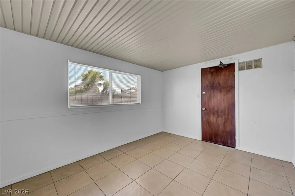6975 Obannon, Las Vegas, NV 89117