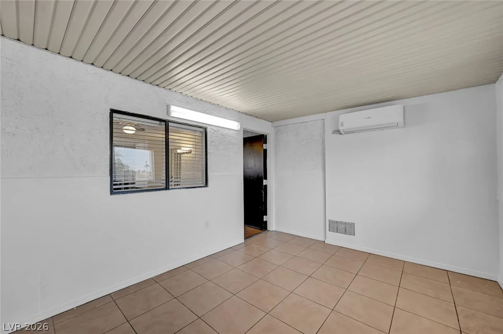 6975 Obannon, Las Vegas, NV 89117