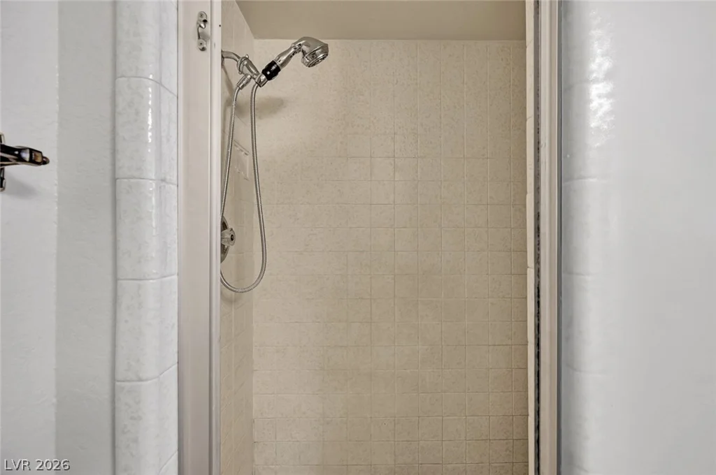 6975 Obannon, Las Vegas, NV 89117
