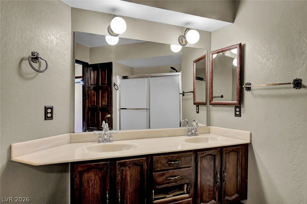 6975 Obannon, Las Vegas, NV 89117