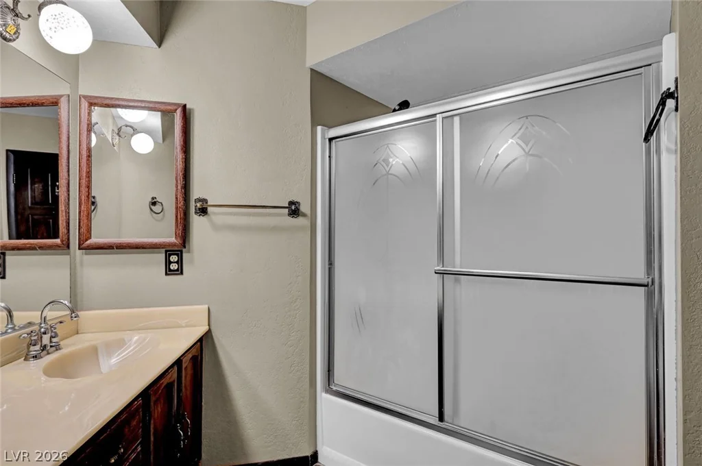 6975 Obannon, Las Vegas, NV 89117