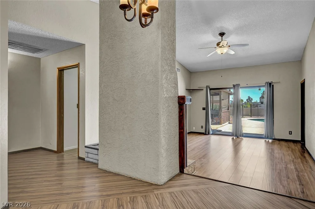 6975 Obannon, Las Vegas, NV 89117