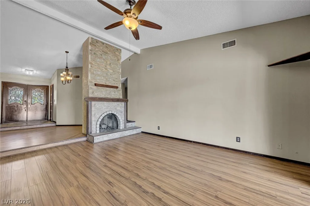 6975 Obannon, Las Vegas, NV 89117