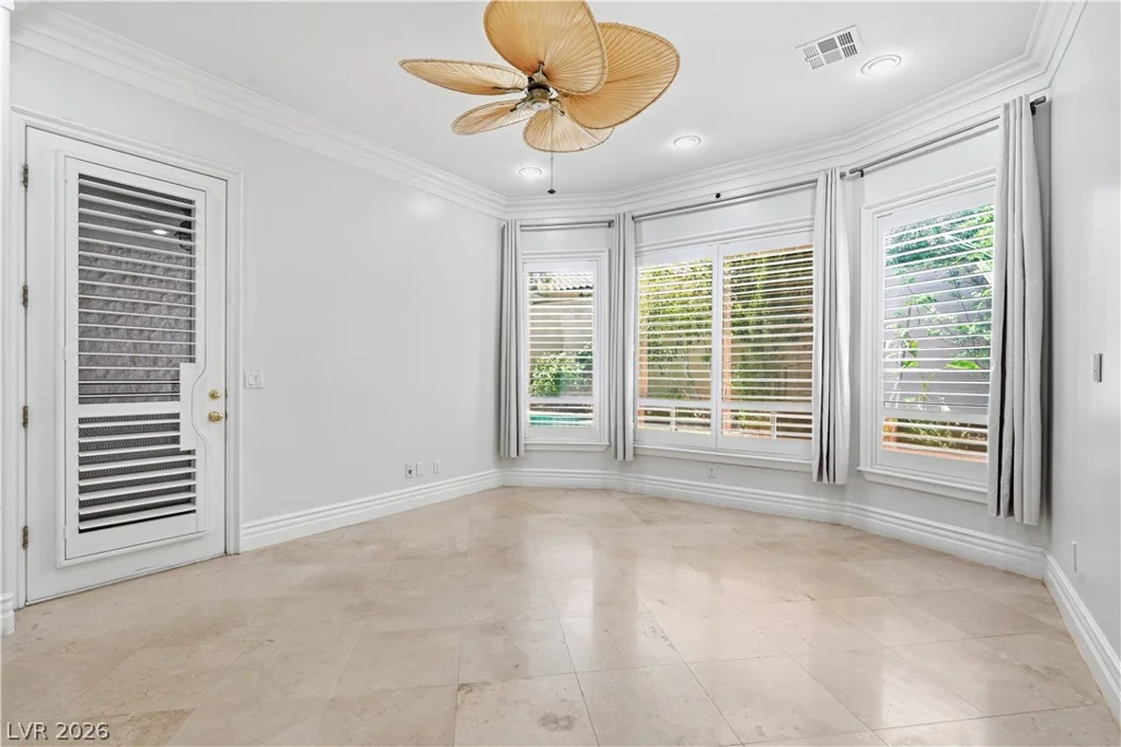 3283 Squire, Las Vegas, NV 89135
