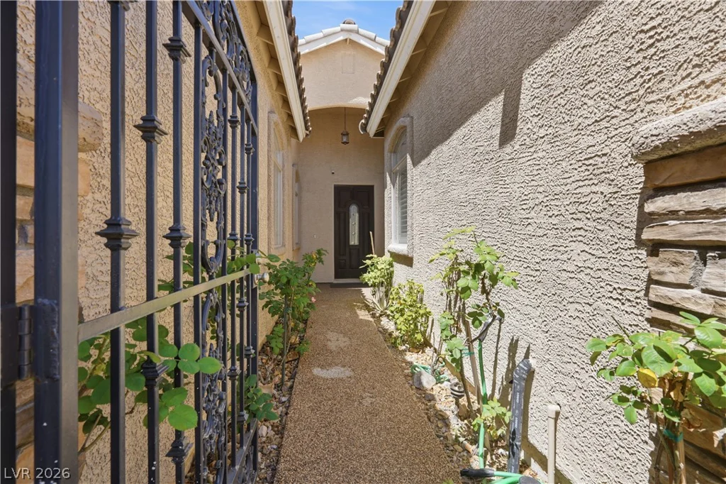 3283 Squire, Las Vegas, NV 89135