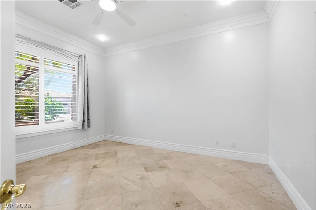 3283 Squire, Las Vegas, NV 89135