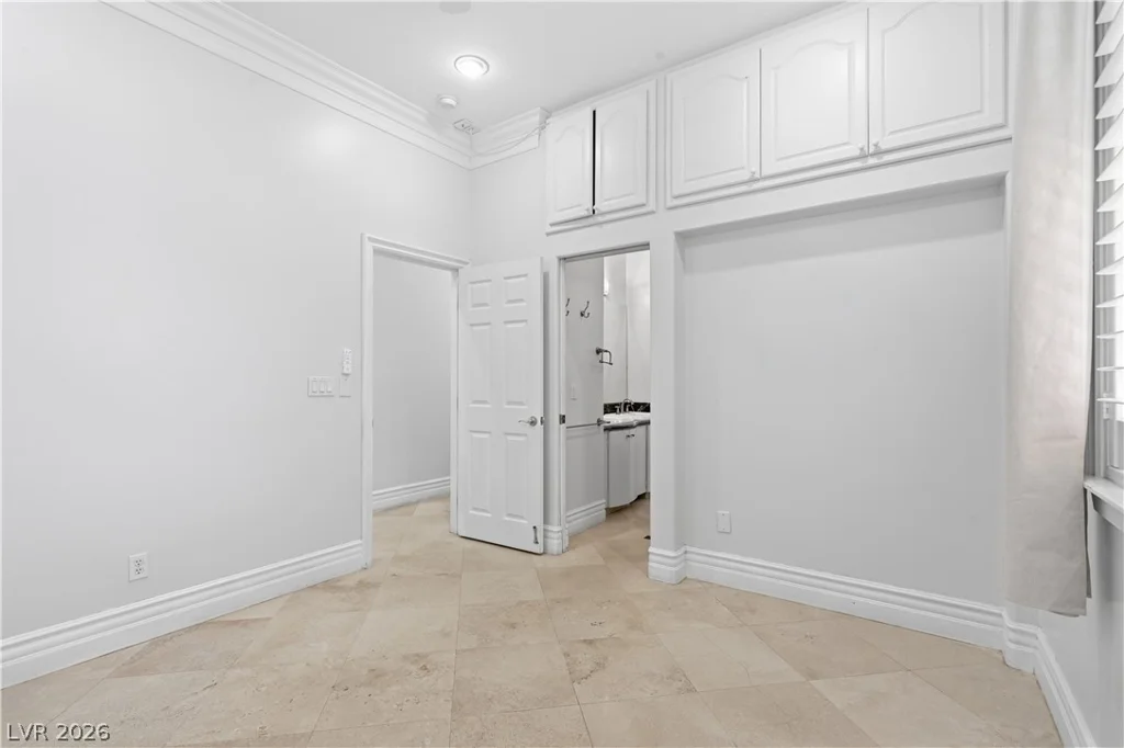 3283 Squire, Las Vegas, NV 89135