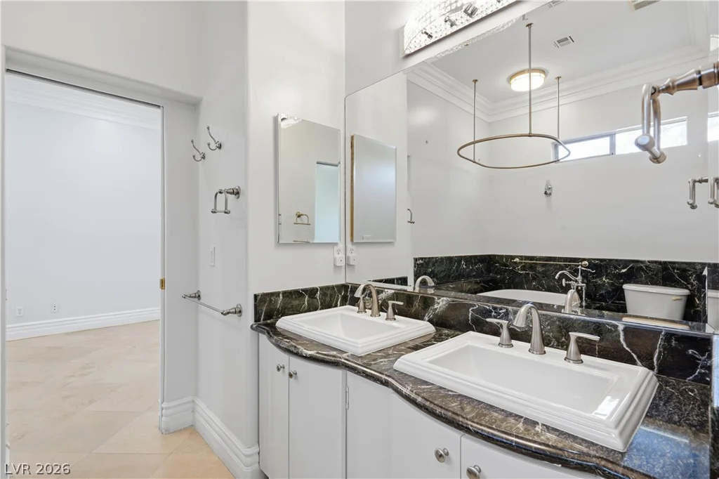 3283 Squire, Las Vegas, NV 89135