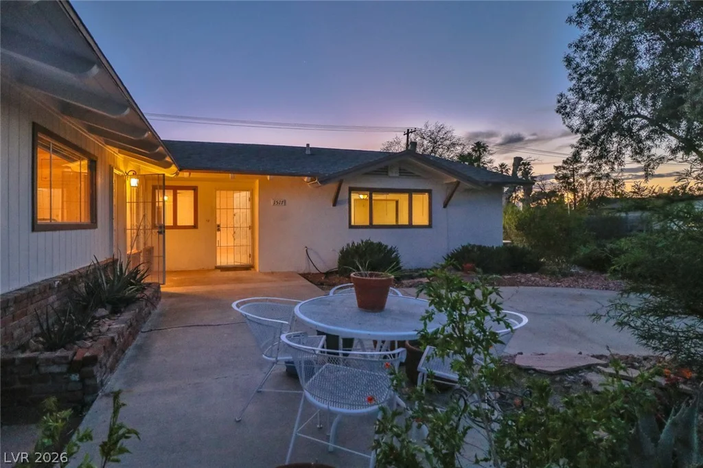 1517 Bryn Mawr, Las Vegas, NV 89102