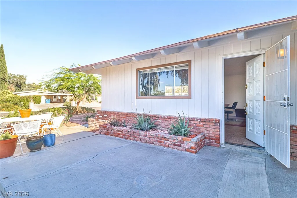1517 Bryn Mawr, Las Vegas, NV 89102