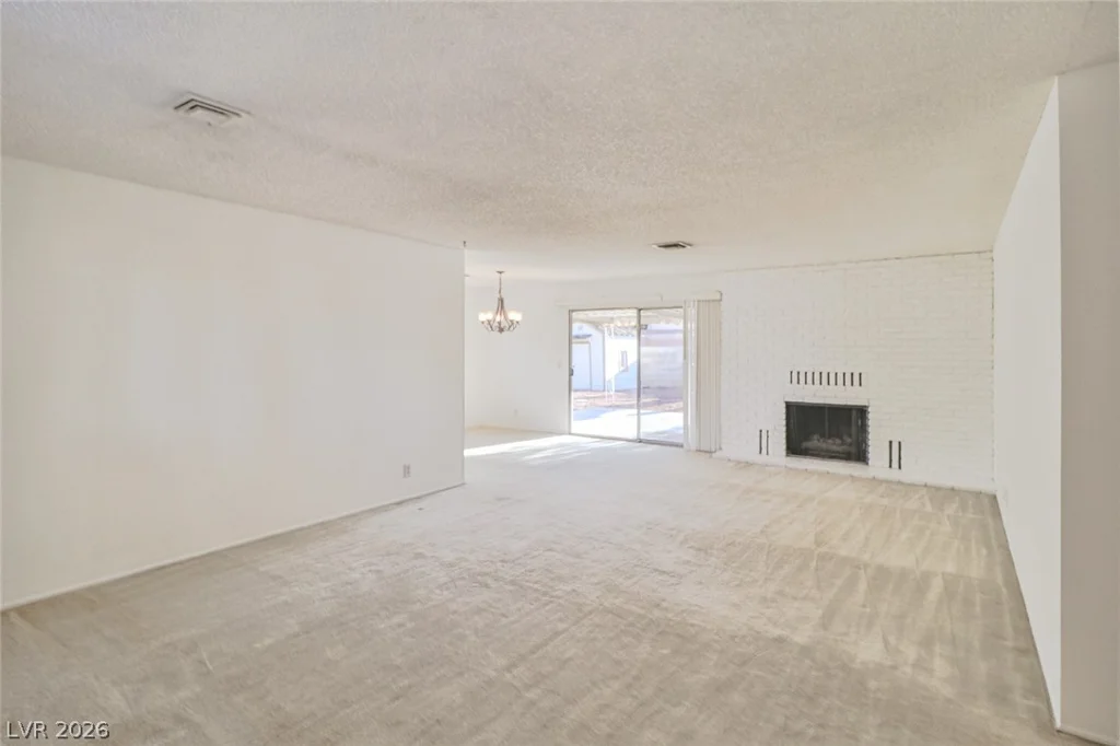 1517 Bryn Mawr, Las Vegas, NV 89102