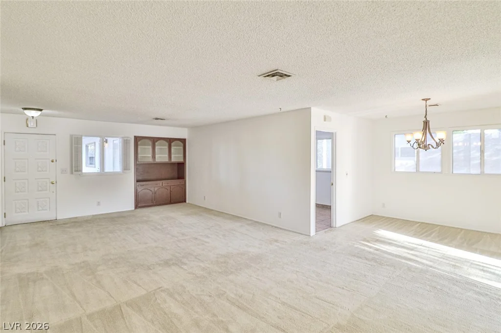 1517 Bryn Mawr, Las Vegas, NV 89102