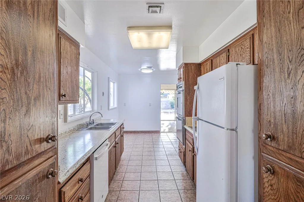 1517 Bryn Mawr, Las Vegas, NV 89102