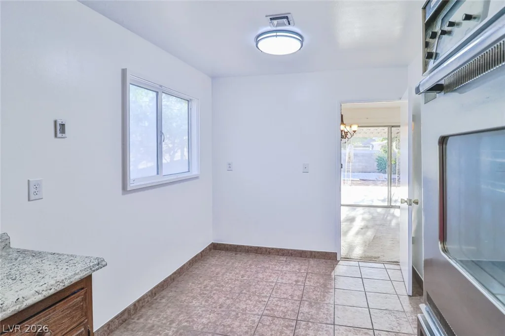 1517 Bryn Mawr, Las Vegas, NV 89102
