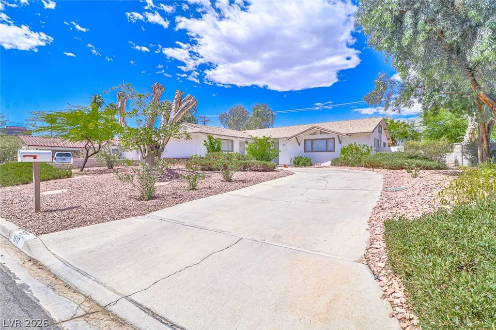 1517 Bryn Mawr, Las Vegas, NV 89102