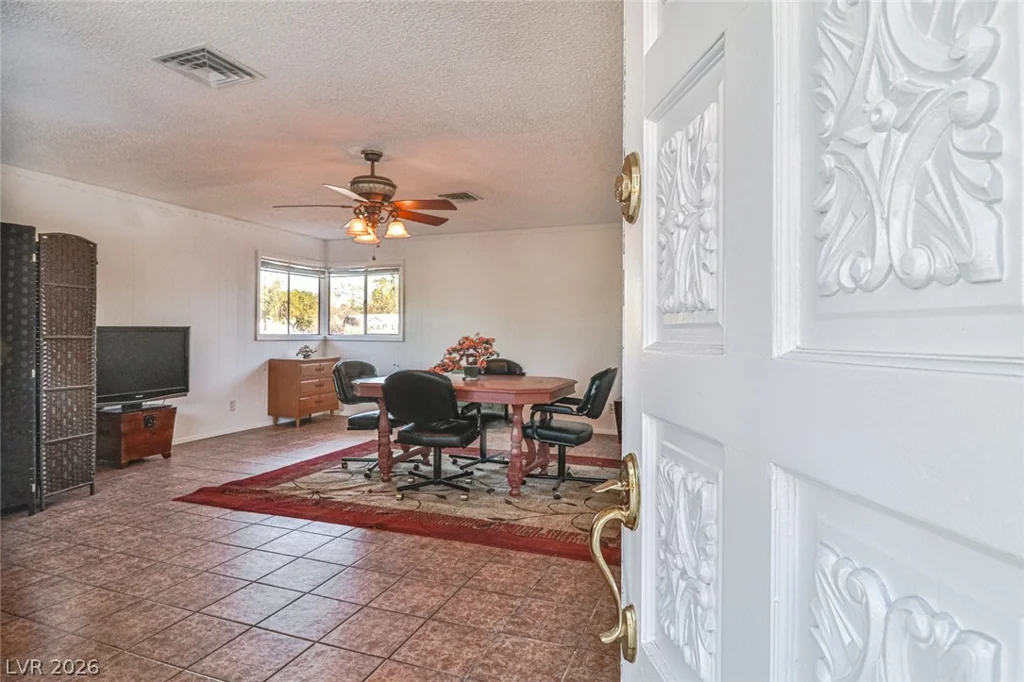 1517 Bryn Mawr, Las Vegas, NV 89102