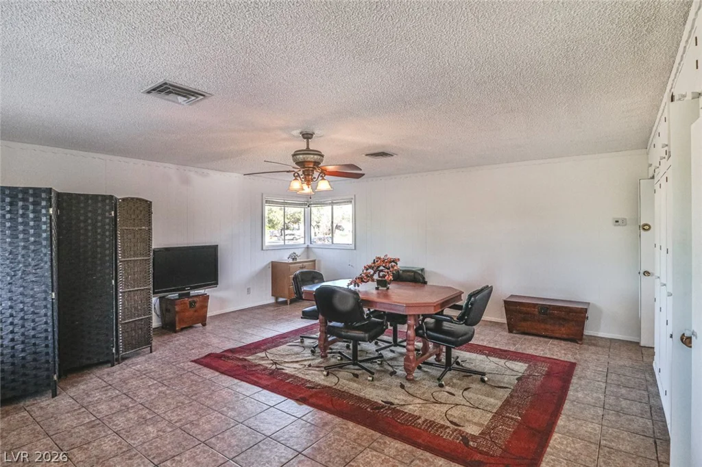 1517 Bryn Mawr, Las Vegas, NV 89102