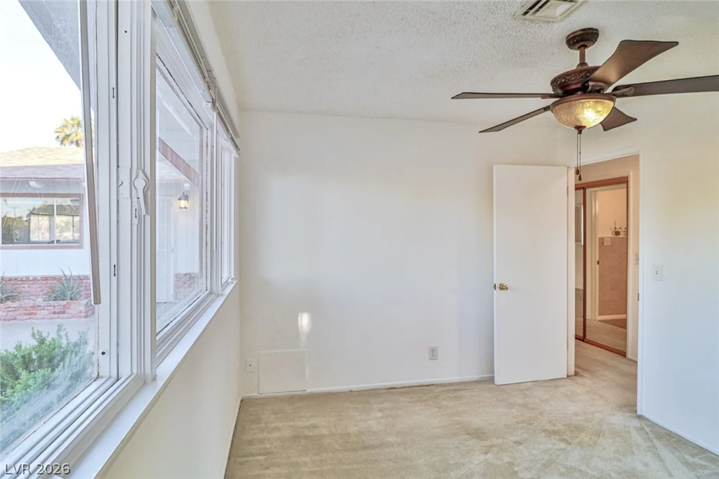 1517 Bryn Mawr, Las Vegas, NV 89102