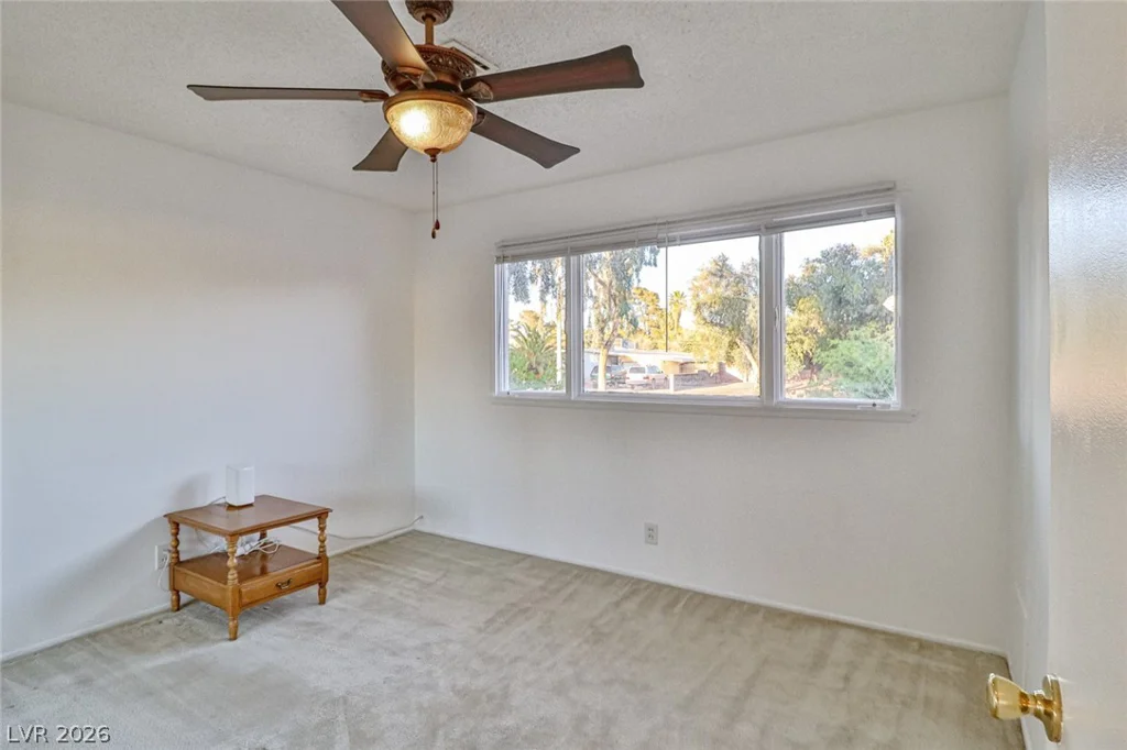 1517 Bryn Mawr, Las Vegas, NV 89102