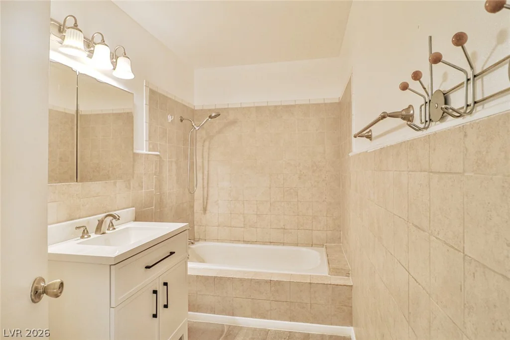 1517 Bryn Mawr, Las Vegas, NV 89102