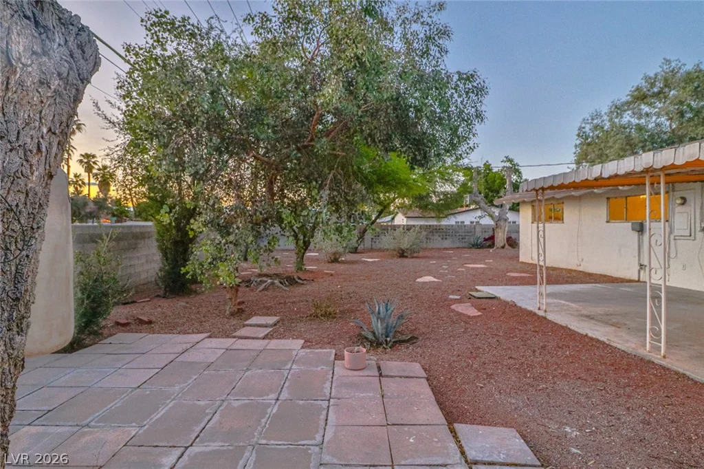 1517 Bryn Mawr, Las Vegas, NV 89102