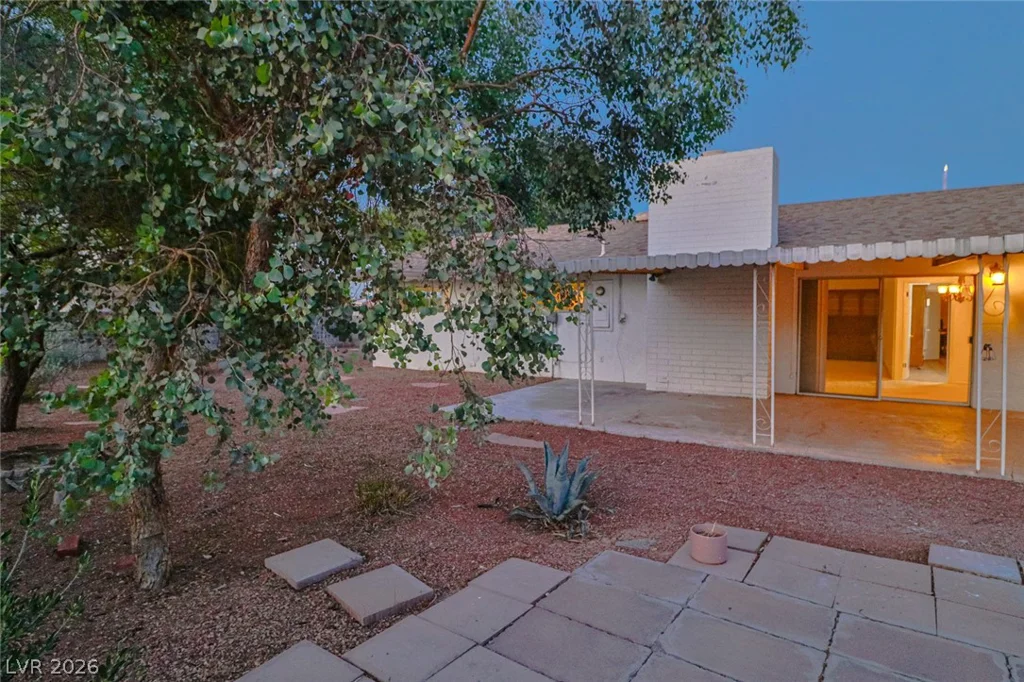 1517 Bryn Mawr, Las Vegas, NV 89102
