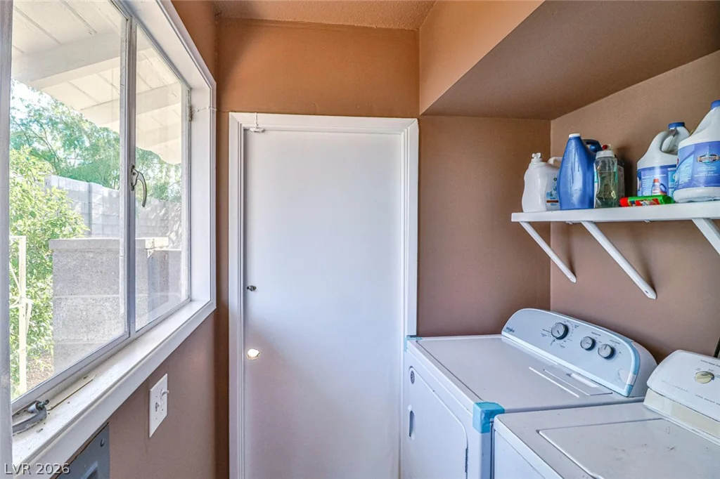 1517 Bryn Mawr, Las Vegas, NV 89102