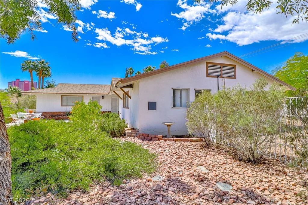 1517 Bryn Mawr, Las Vegas, NV 89102