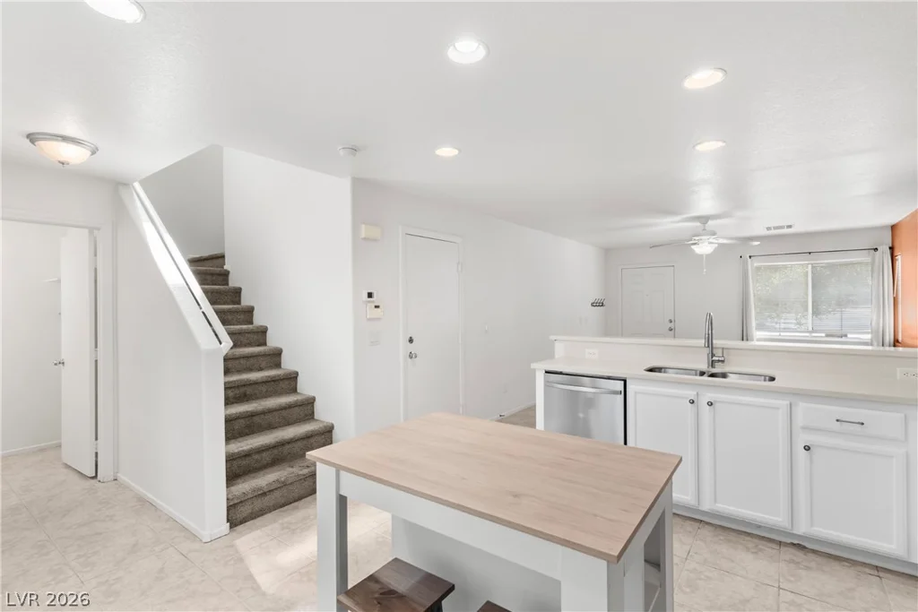 10380 Commanche Moon, Las Vegas, NV 89129