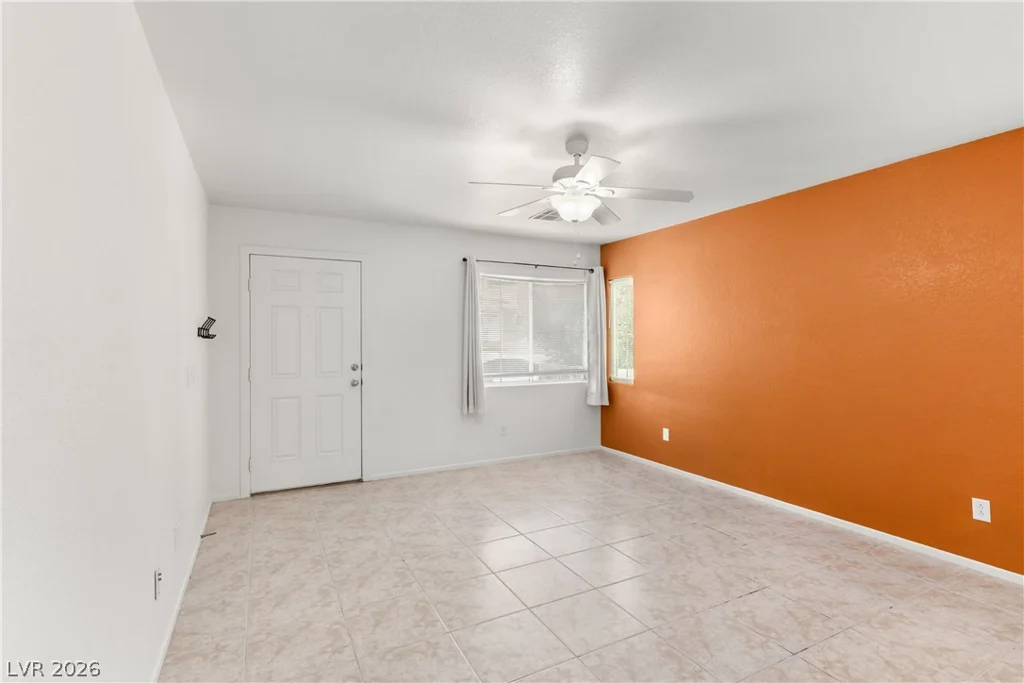 10380 Commanche Moon, Las Vegas, NV 89129