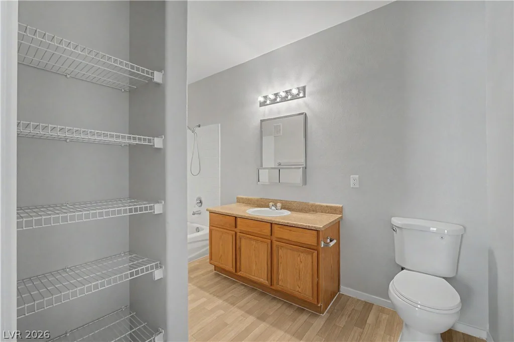 2101 Hussium Hills, Las Vegas, NV 89108