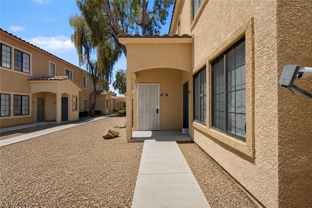 2101 Hussium Hills, Las Vegas, NV 89108