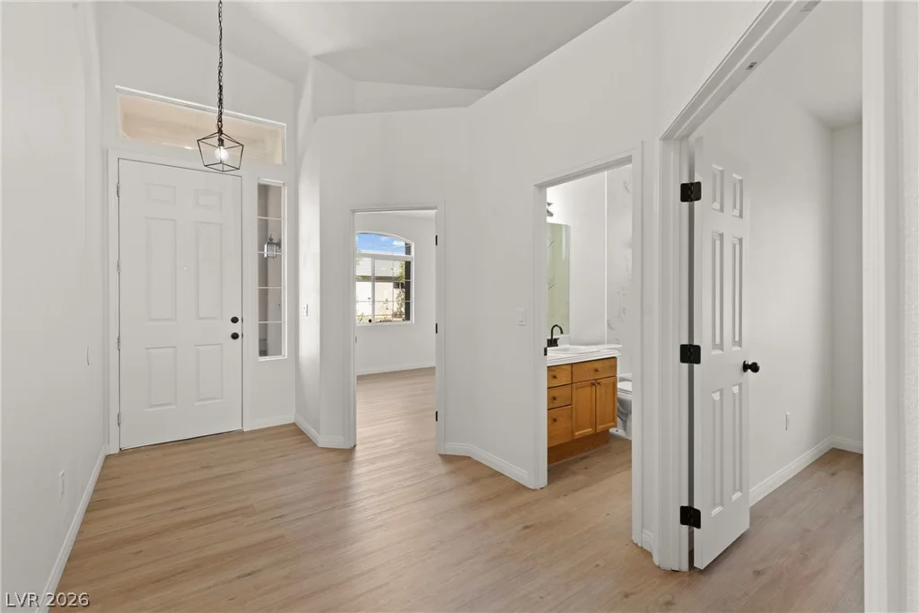 7978 Half Moon Point, Las Vegas, NV 89113