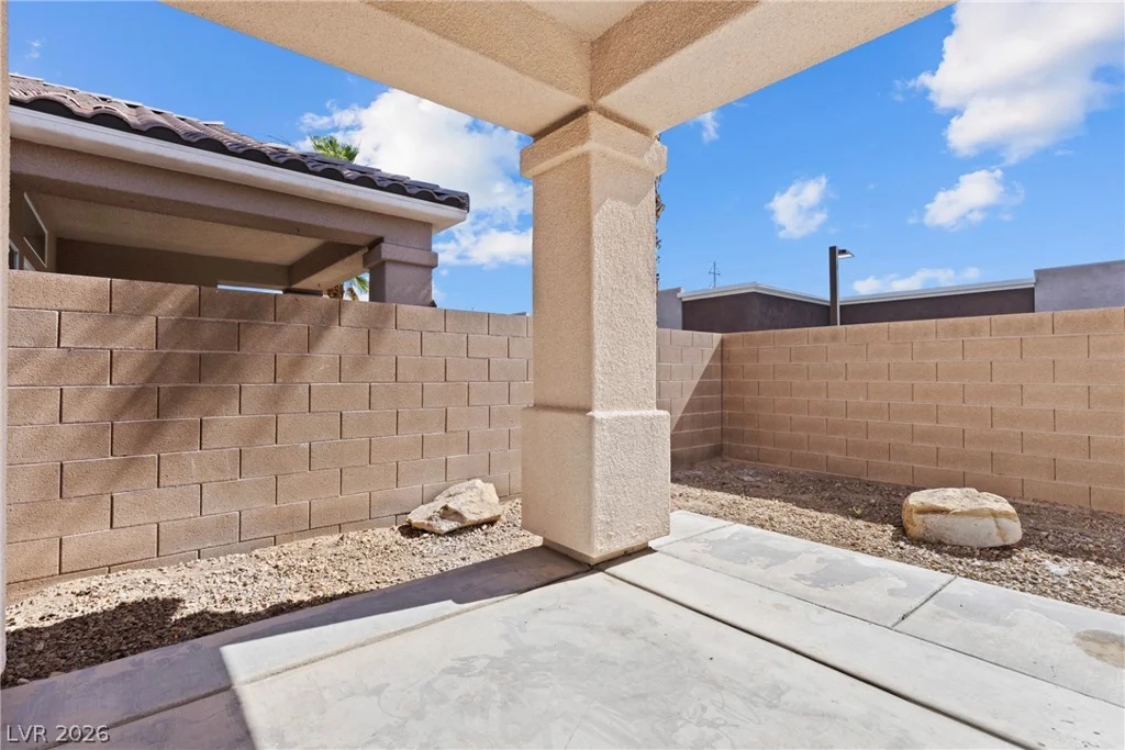 7978 Half Moon Point, Las Vegas, NV 89113