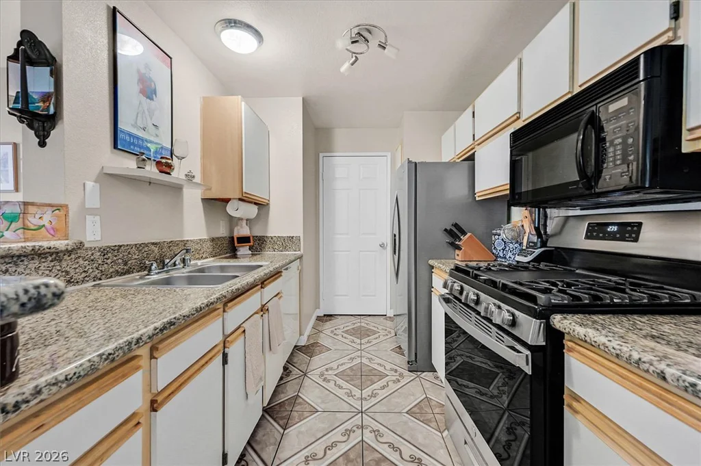 2200 Fort Apache, Las Vegas, NV 89117