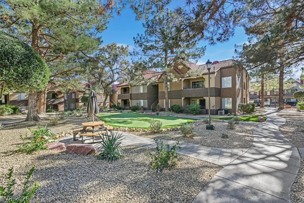 2200 Fort Apache, Las Vegas, NV 89117