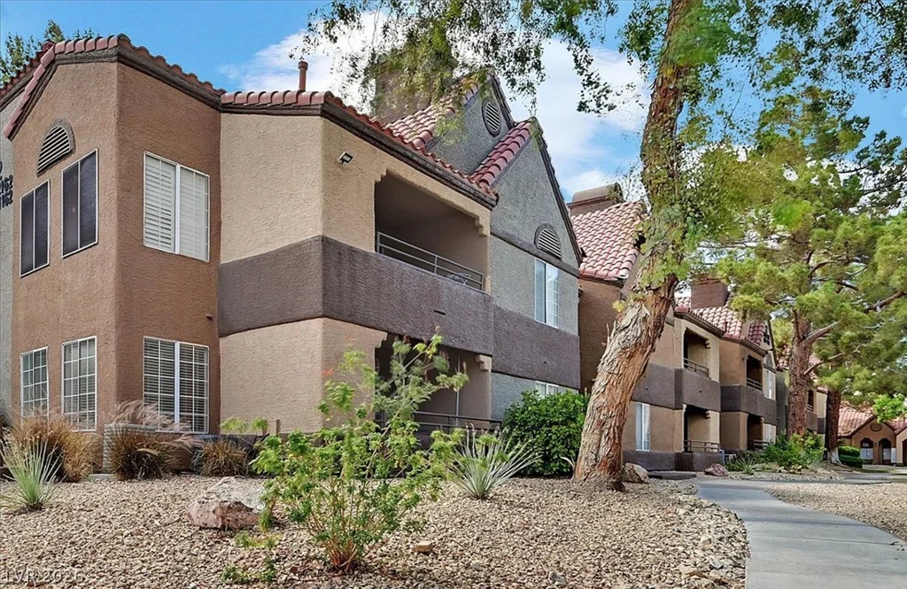 2200 Fort Apache, Las Vegas, NV 89117