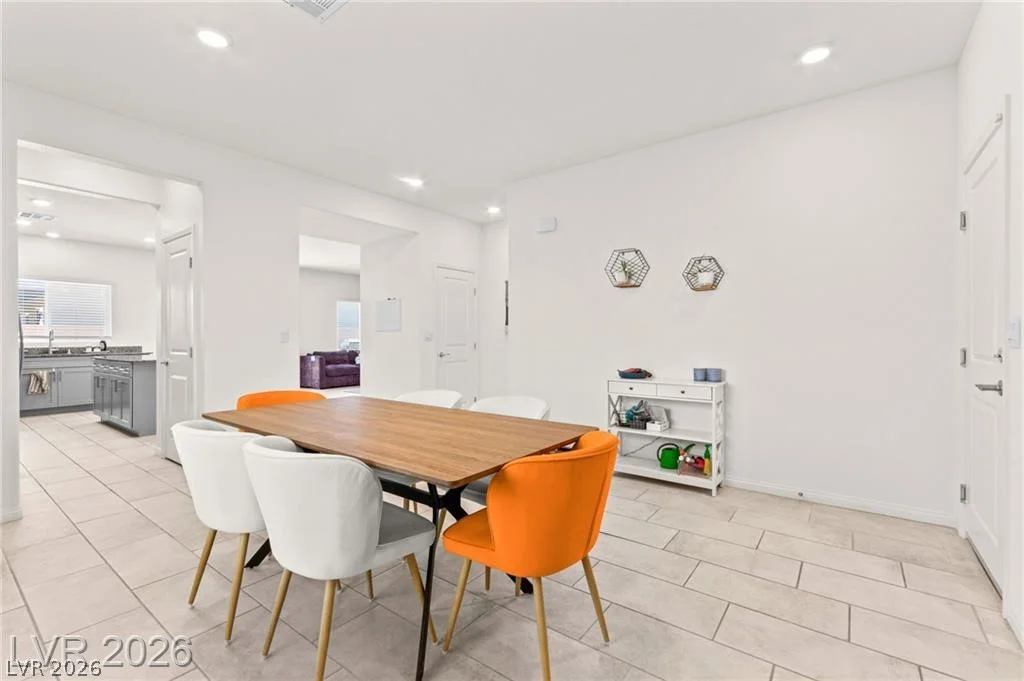 1880 Vass Springs, North Las Vegas, NV 89084