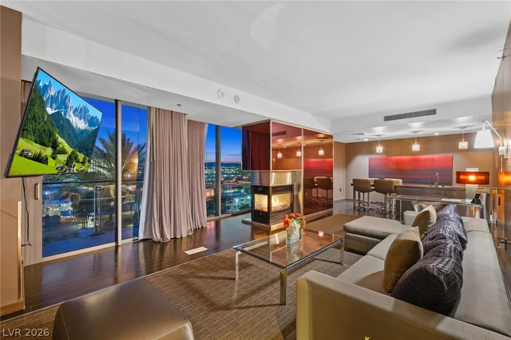 4381 Flamingo, Las Vegas, NV 89103